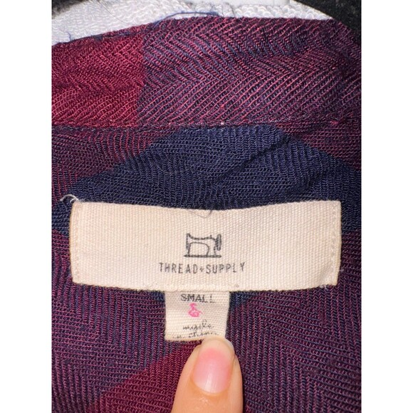 Thread+Supply Red & Blue Plaid Flannel Size S - Picture 4 of 9